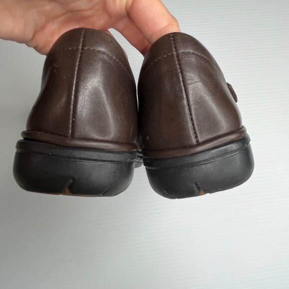 CLARKS Loafers Comfort Slip On Shoes Womens Artisan Unstructured Brown Leather 7 - Picture 4 of 11